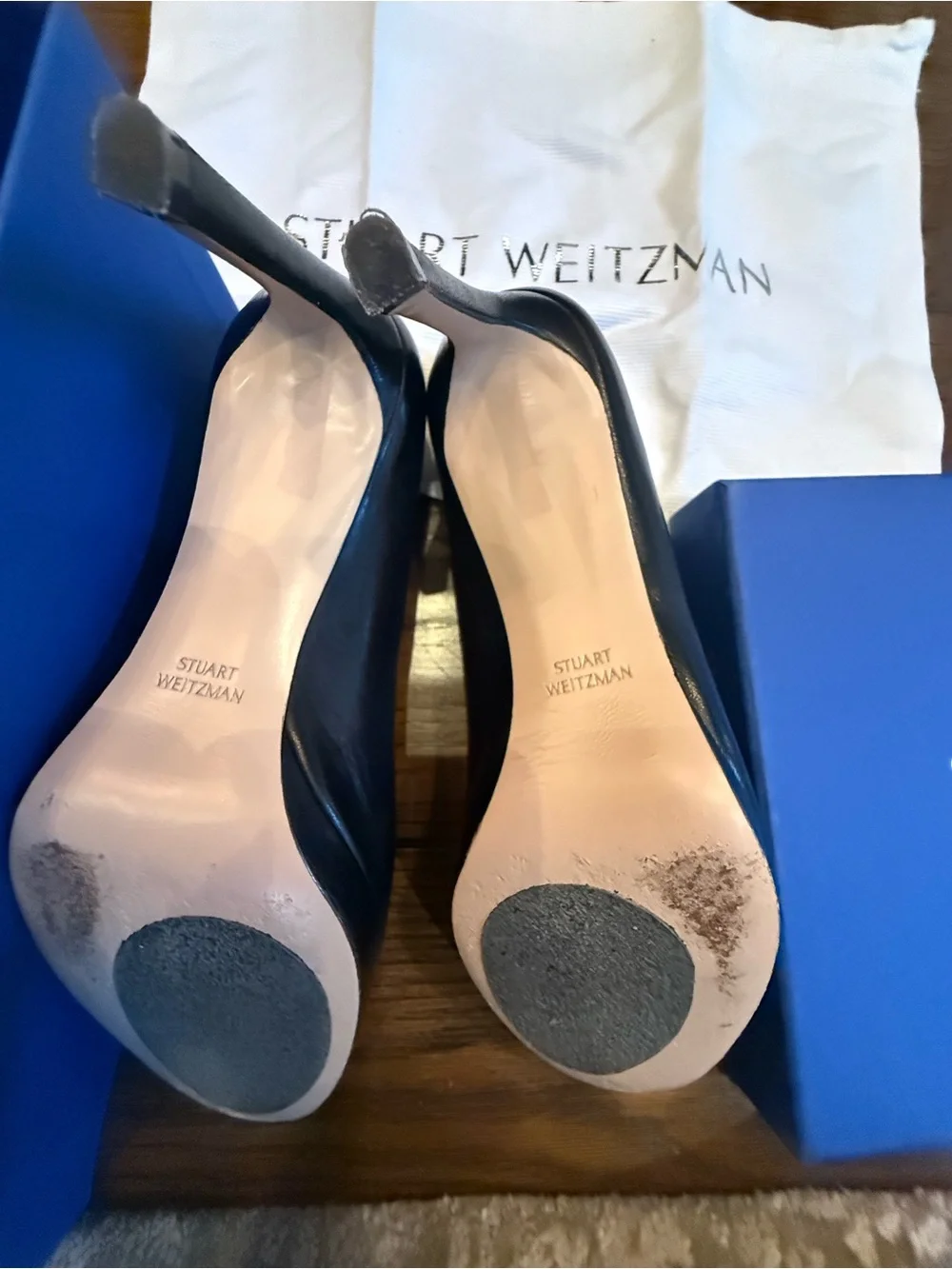 Stuart Weitzman Black Leather Classic Round-Toe Pumps